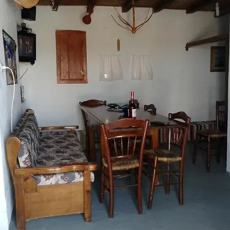 Tatil Evi Tinas House Afiartis